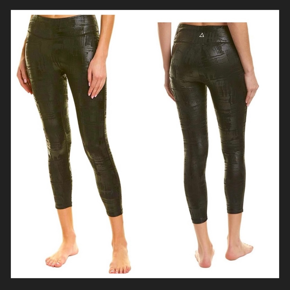 PRISM SPORT Womens Hi Waist Barre 7/8 Legging Onyx Yoga Capri